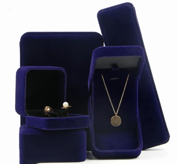 Flannel Jewelry Gift Box – Elegant Storage & Gift Box for Rings, Earrings & Pendants